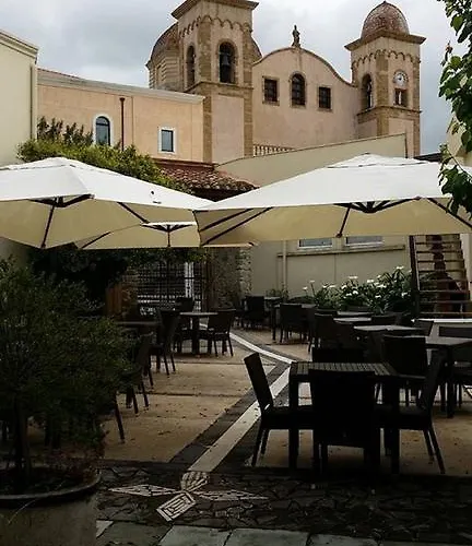 Abas Ristorante Pizzeria Гостевой дом 3*